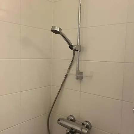 Upea Asunto Kauppakadulla Lapuan Ydinkeskustassa לפואה